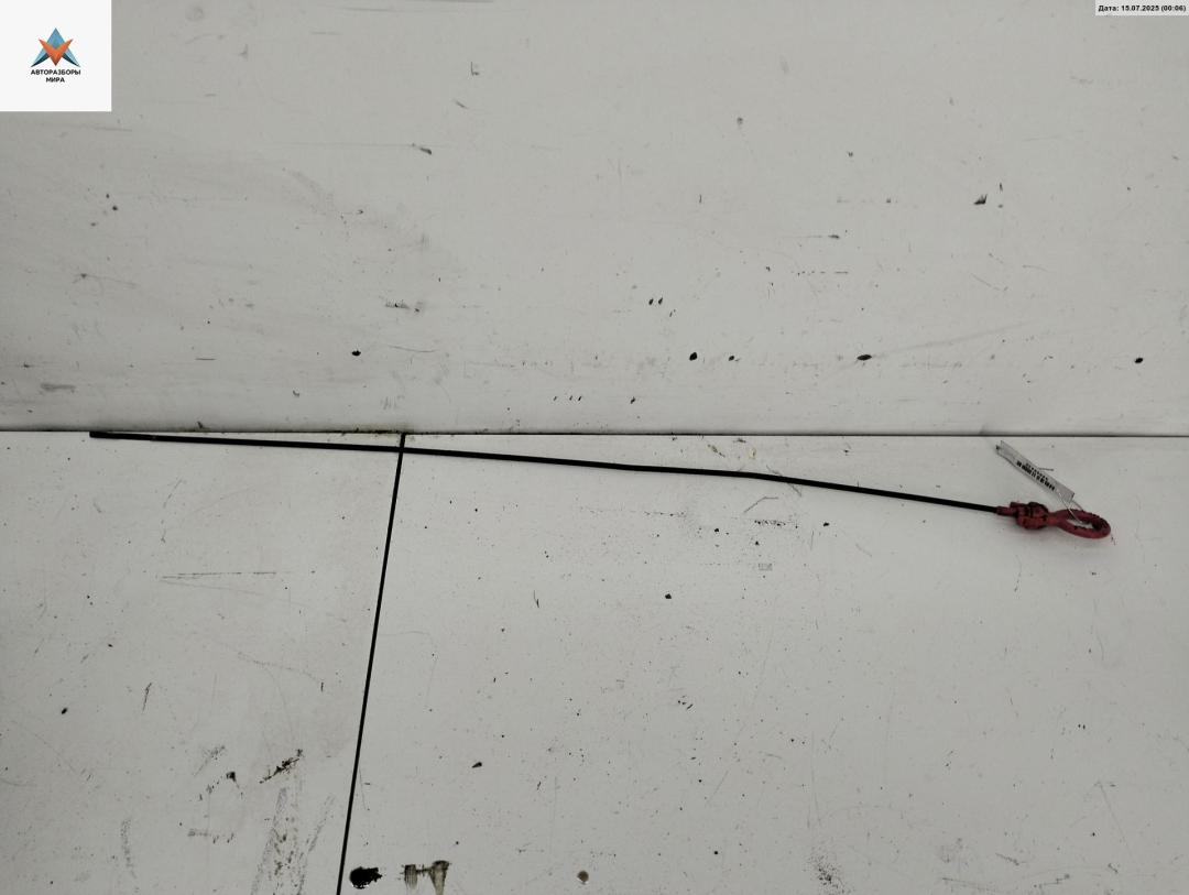 щуп двигателя Volkswagen Golf 3 поколение 1996, 1.6 л., бензин, МКПП, красный, хетчбэк 5 дв., 032115611D - фото №1