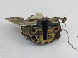 замок двери передней правой Opel Omega B 1997, 2.0 л., бензин, АКПП, жёлтый, универсал, 90457118