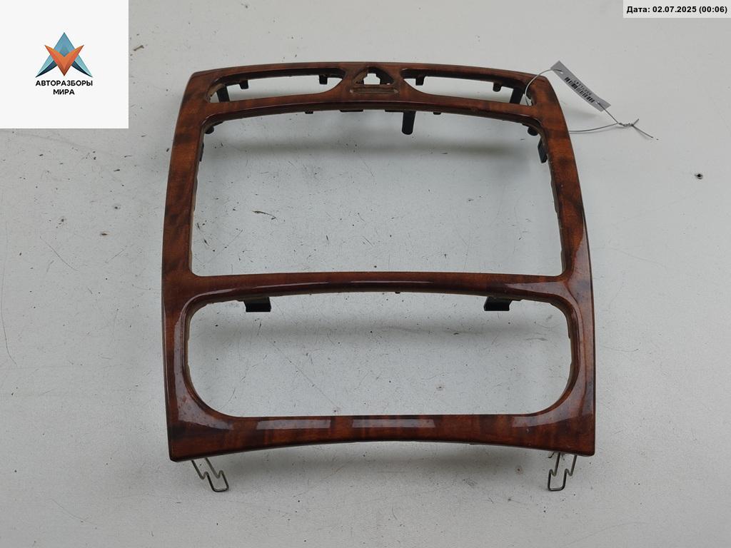 консоль салона (центральная часть) Mercedes-Benz C-Класс W203/S203/CL203 2002, 2.2 л., дизель, МКПП, серый, универсал, 2036802539 - фото №1