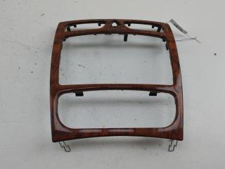 консоль салона (центральная часть) Mercedes-Benz C W203 2002, 2.2 л., дизель, МКПП, серый, универсал, 2036802539