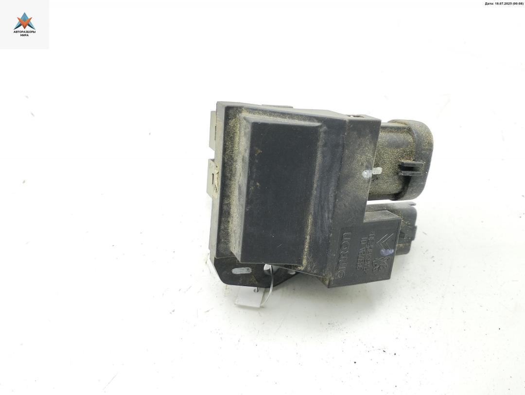 блок управления вентилятором (реле) Citroen C5 2 поколение 2013, 1.6 л., дизель, МКПП, серый, универсал - фото №1