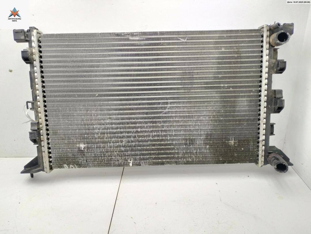 радиатор охлаждения Renault Laguna 3 поколение 2009, 2.0 л., бензин, МКПП, чёрный, универсал, 214100003R - фото №1