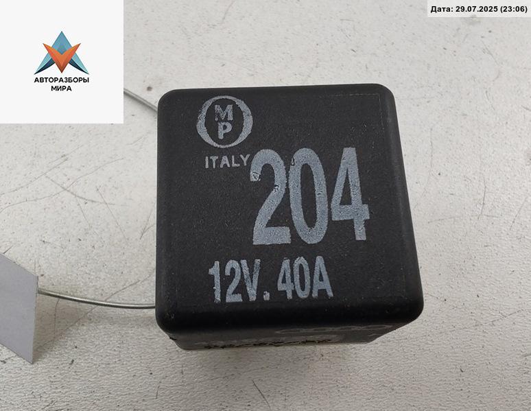 реле (прочие) Audi 80 8C/B4 1992, 2.0 л., бензин, МКПП, красный, седан, 431951253H - фото №1