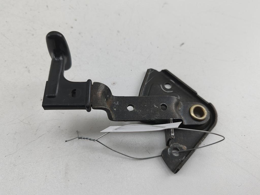 ручка открывания капота Audi A6 C5 2002, 1.9 л., дизель, МКПП, чёрный, универсал