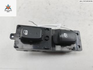 кнопка стеклоподъемника переднего правого Kia Carens 3 поколение 2006, 2.0 л., дизель, МКПП, серый, минивэн, 93575-1D0003W