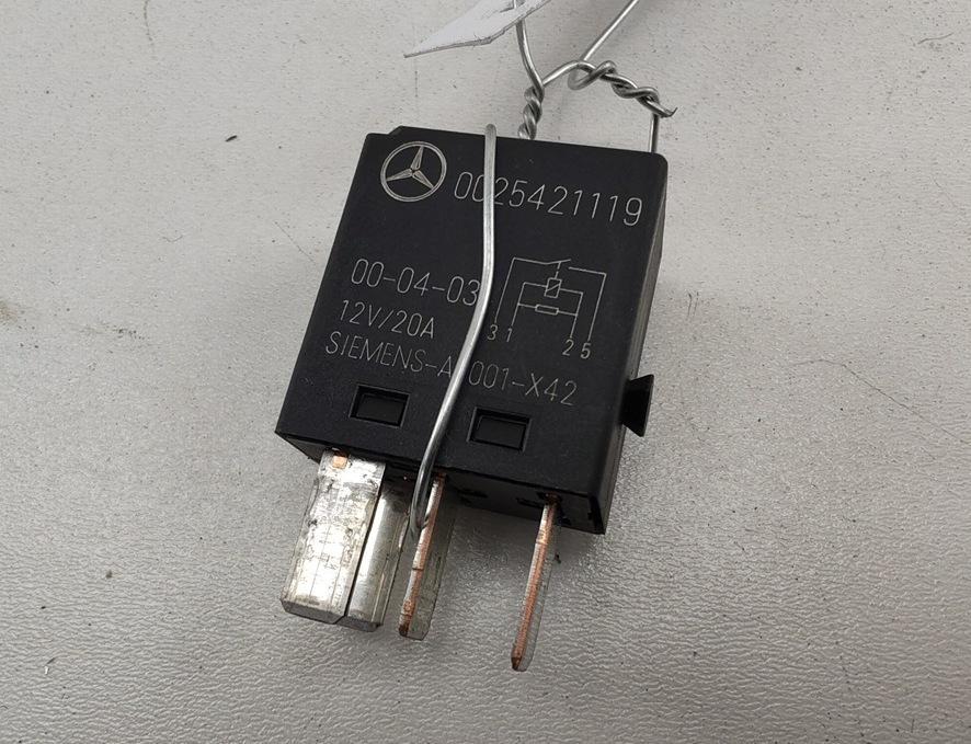 реле (прочие) Mercedes-Benz E W210 2000, 2.7 л., дизель, АКПП, синий, седан, A0025421119