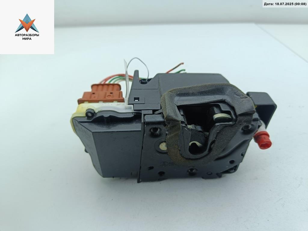 замок двери задней левой Peugeot 607 1 поколение 2000, 3.0 л., бензин, МКПП, серый, седан, ARG - фото №1