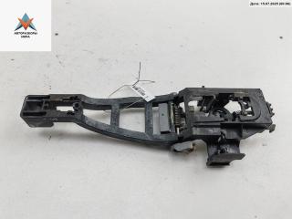 Корпус (держатель) ручки двери передней левой Ford Focus 2 поколение [рестайлинг] 2009, 1.6 л., дизель, МКПП, белый, универсал, 3M51R224A36