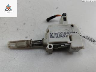 активатор замка багажника SEAT Alhambra 1 поколение [рестайлинг] 2002, 2.0 л., бензин, МКПП, чёрный, минивэн, 7M0862159