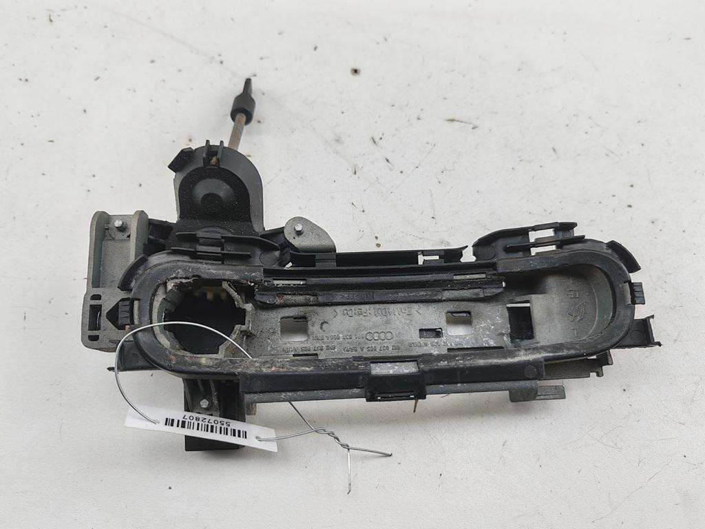 Корпус (держатель) ручки двери передней левой Audi A4 B6 2004, 1.8 л., Ti, бензин, МКПП, серый, универсал, 8E1837885A - фото №1