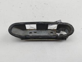 Корпус (держатель) ручки двери передней левой Audi A6 4B/C5 1999, 2.4 л., бензин, МКПП, серый, седан, 4B1837885A