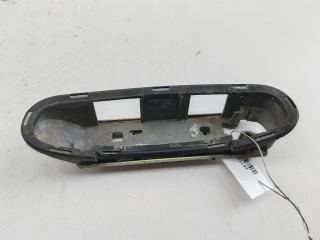 Корпус (держатель) ручки двери передней левой Audi A6 C5 2003, 2.5 л., дизель, МКПП, серый, универсал, 4B1837885A