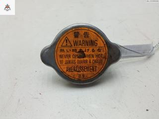 пробка расширительного бачка Subaru Forester 1 поколение (SF) 1998, 2.0 л., бензин, МКПП, зелёный, внедорожник 5 дв.