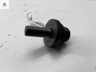 Болт крепления Mazda CX-7 1 поколение 2007, 2.3 л., бензин, МКПП, серый, внедорожник 5 дв.