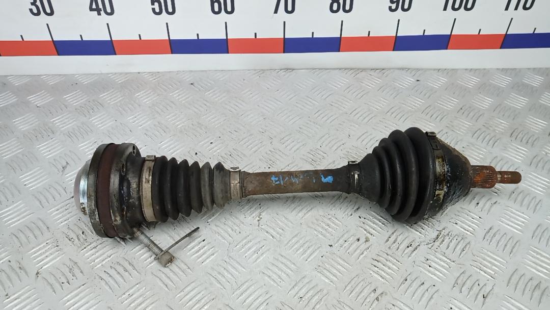 полуось передняя левая (приводной вал, ШРУС) Skoda Rapid 1 поколение 2014, 1.6 л., дизель, АКПП, хетчбэк 5 дв., 6R0407761S - фото №1