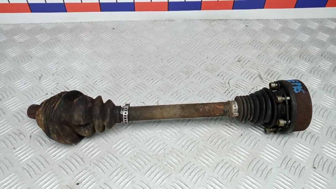 полуось передняя левая (приводной вал, ШРУС) Volkswagen Touran 1 поколение 2005, 1.9 л., дизель, МКПП, минивэн, 1K0407271CP, 1K0407451FX - фото №1
