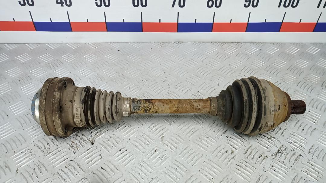 полуось передняя левая (приводной вал, ШРУС) Volkswagen Tiguan 1 поколение 2010, 2.0 л., дизель, МКПП, внедорожник 5 дв., 5N0407763D, 5N0407761FX - фото №1