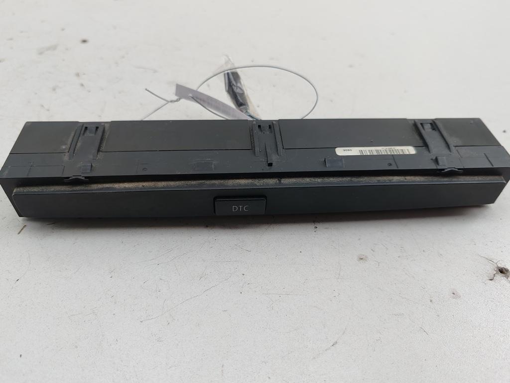 кнопка (выключатель) BMW 5 серия E60/E61 2006, 2.5 л., бензин, АКПП, чёрный, седан, 6948128 - фото №1