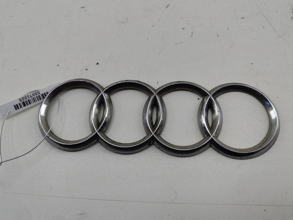 эмблема Audi A4 B6 2002, 2.0 л., бензин, МКПП, синий, универсал