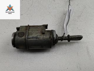 Корпус (держатель) ручки двери передней левой Audi A6 4B/C5 1999, 2.4 л., бензин, МКПП, серый, седан, 4B1837063