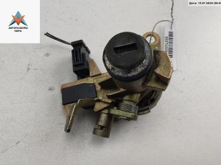 Личинка замка багажника Audi A4 B6 2002, 2.0 л., бензин, МКПП, синий, универсал, 8E0927573