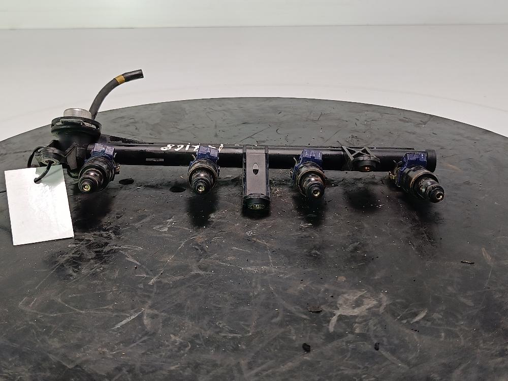 топливная рампа Renault Megane 1 поколение 1998, цвет, 7700273495 - фото №1