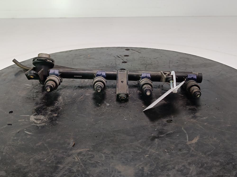 топливная рампа Renault Megane 1 поколение 1998, цвет, 7700273495 - фото №1