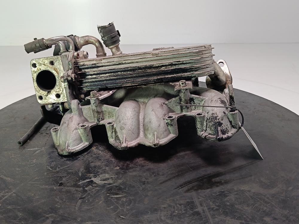 коллектор впускной Volkswagen Golf 5 поколение 2007, цвет, 03G129713 - фото №1