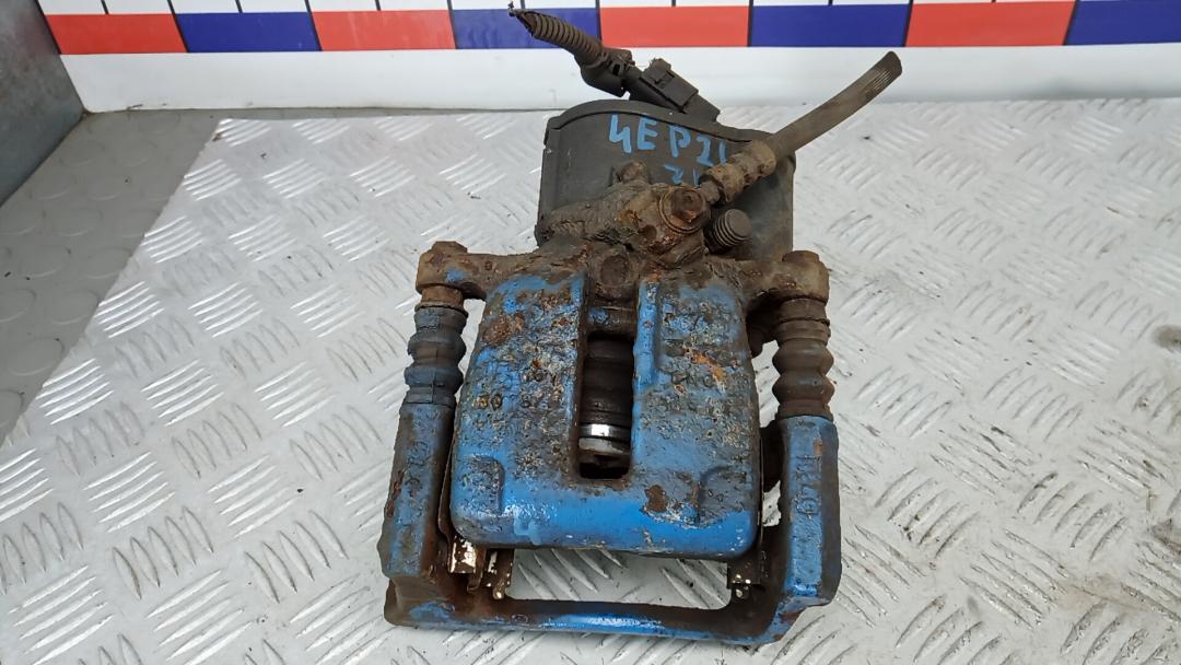 суппорт задний левый Volkswagen Passat B6 2008, 2.0 л., TDi, дизель, МКПП, седан - фото №1