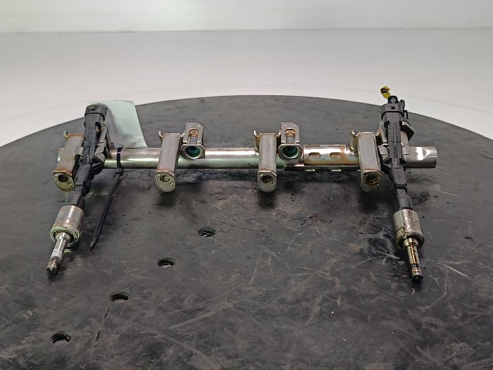 топливная рампа Volvo S60 2 поколение 2012, цвет, CJ5G-9H487-BA - фото №1