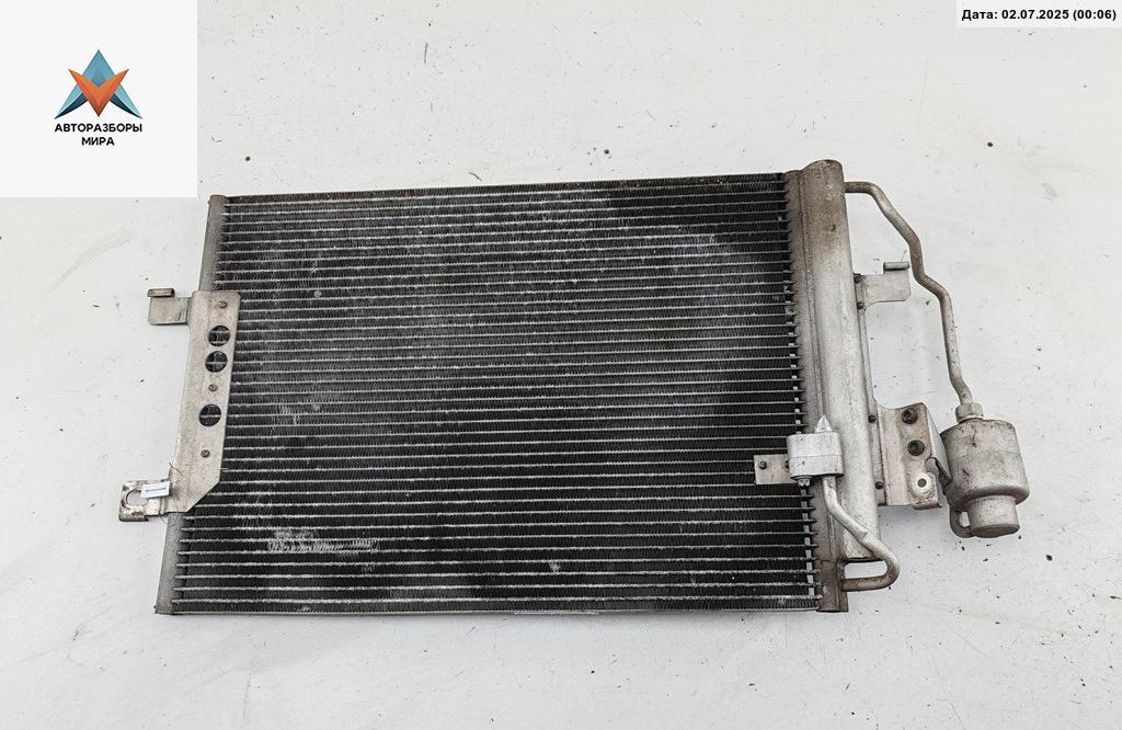 радиатор кондиционера Mercedes-Benz A-Класс W168 1998, 1.4 л., бензин, АКПП, синий, хетчбэк 5 дв. - фото №1