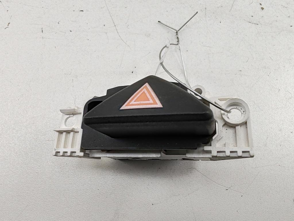 кнопка аварийной сигнализации Ford Focus I 2001, 2.0 л., бензин, МКПП, синий, универсал, 2M5T13A350AA