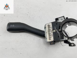 переключатель поворотов Volkswagen Golf 4 поколение 2000, 1.6 л., бензин, МКПП, чёрный, хетчбэк 5 дв., 8L0953513G