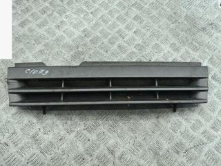 решетка радиатора Opel Vectra A 1991, красный, хетчбэк 5 дв., 90287108