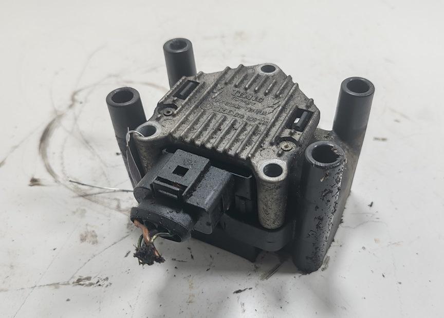 катушка зажигания Volkswagen Passat B5 1997, 1.6 л., бензин, МКПП, серый, седан, 032905106