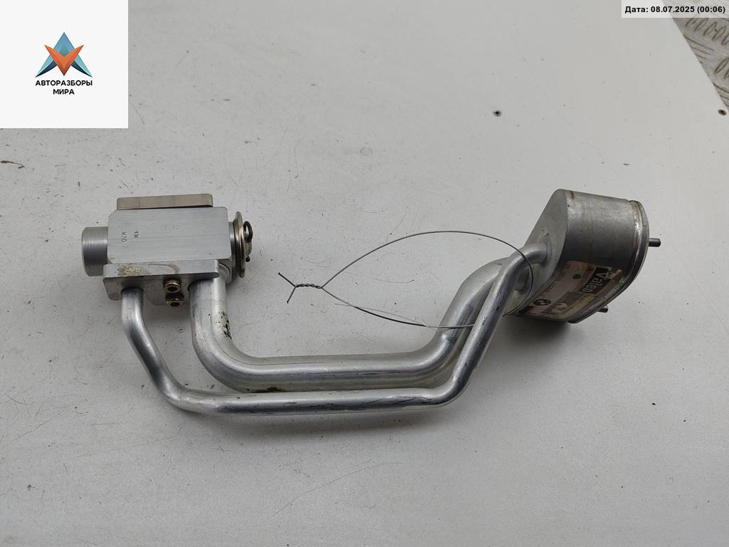 расширительный клапан кондиционера BMW 5 серия E39 1998, 2.8 л., бензин, АКПП, зелёный, седан, 8378999 - фото №1