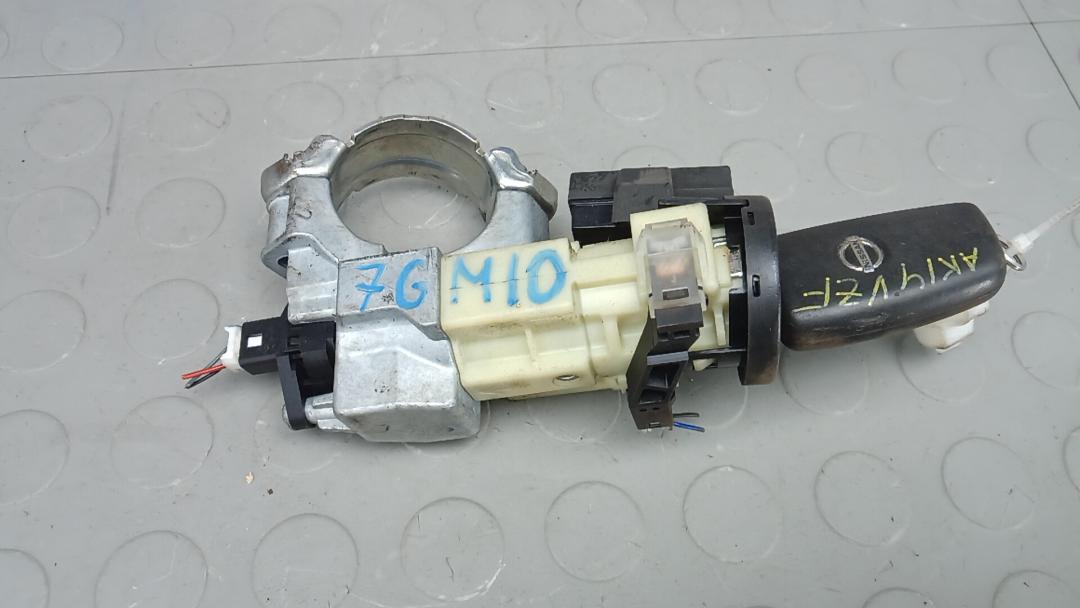 замок зажигания Nissan Qashqai 2 поколение 2014, 1.5 л., дизель, МКПП, внедорожник 5 дв., D87004EA0B, H05614EA0A - фото №1