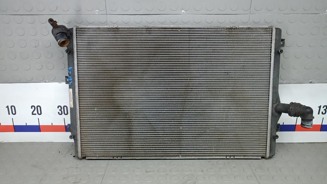 радиатор охлаждения Volkswagen Passat B6 2008, 2.0 л., TDi, дизель, МКПП, седан, 3C0121253AR - фото №1