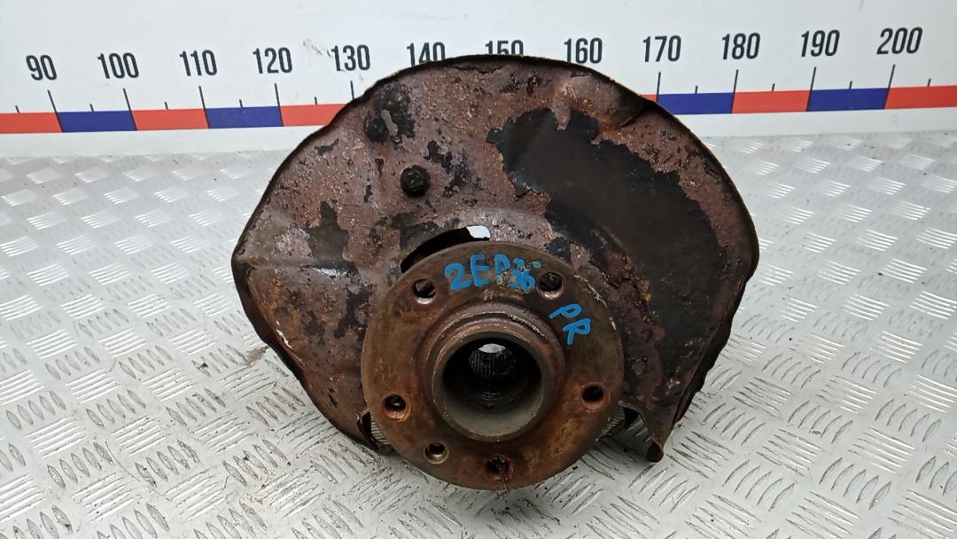 ступица передняя правая Volkswagen Transporter T5 2005, 2.5 л., дизель, МКПП, микроавтобус - фото №1