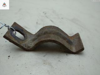 крепление стабилизатора / втулки стабилизатора Volkswagen Transporter T4 1999, 2.5 л., дизель, МКПП, белый, микроавтобус