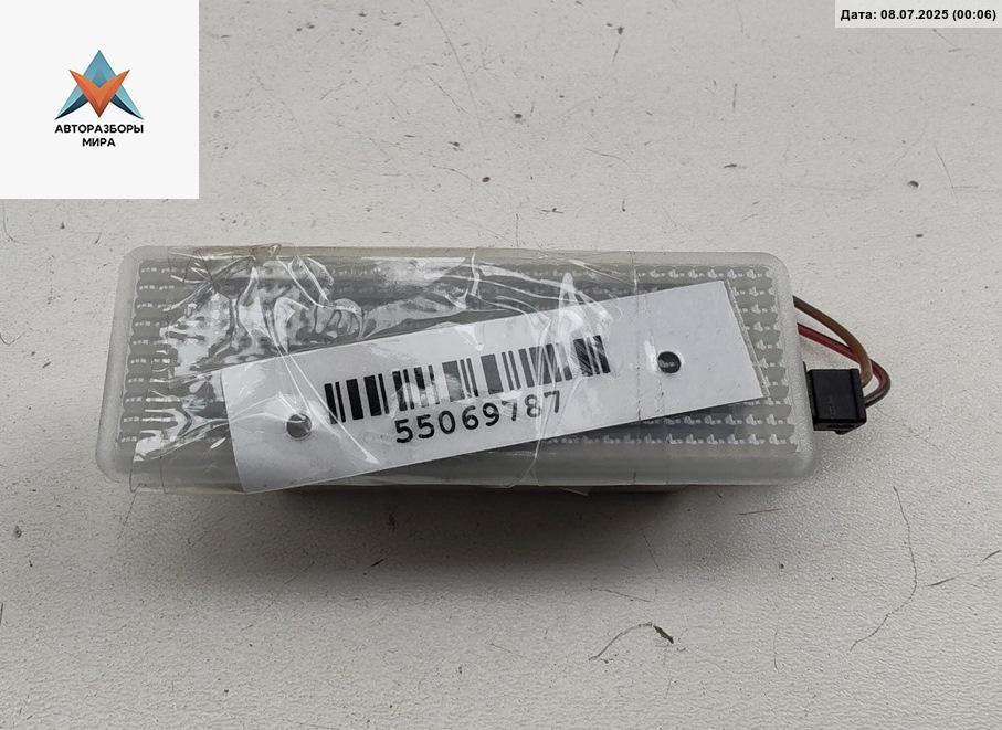 фонарь салона (плафон) BMW 5 серия F07/F10/F11 2012, 3.0 л., дизель, АКПП, чёрный, универсал, 14G121 - фото №1