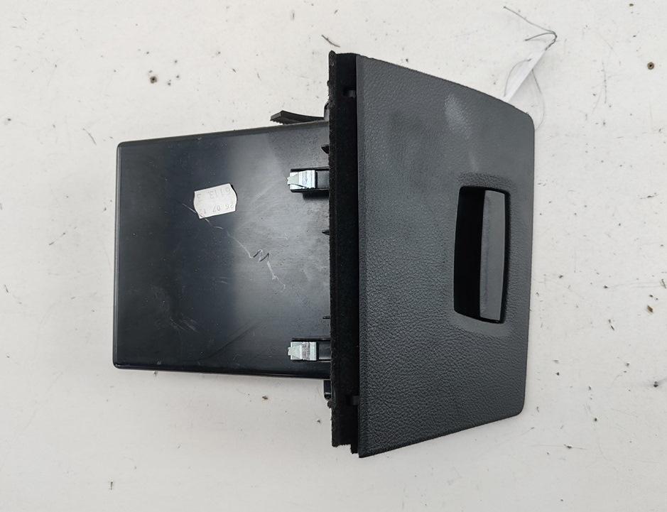бардачок BMW 5 F10/F11 2012, 3.0 л., дизель, АКПП, чёрный, универсал, 9166696