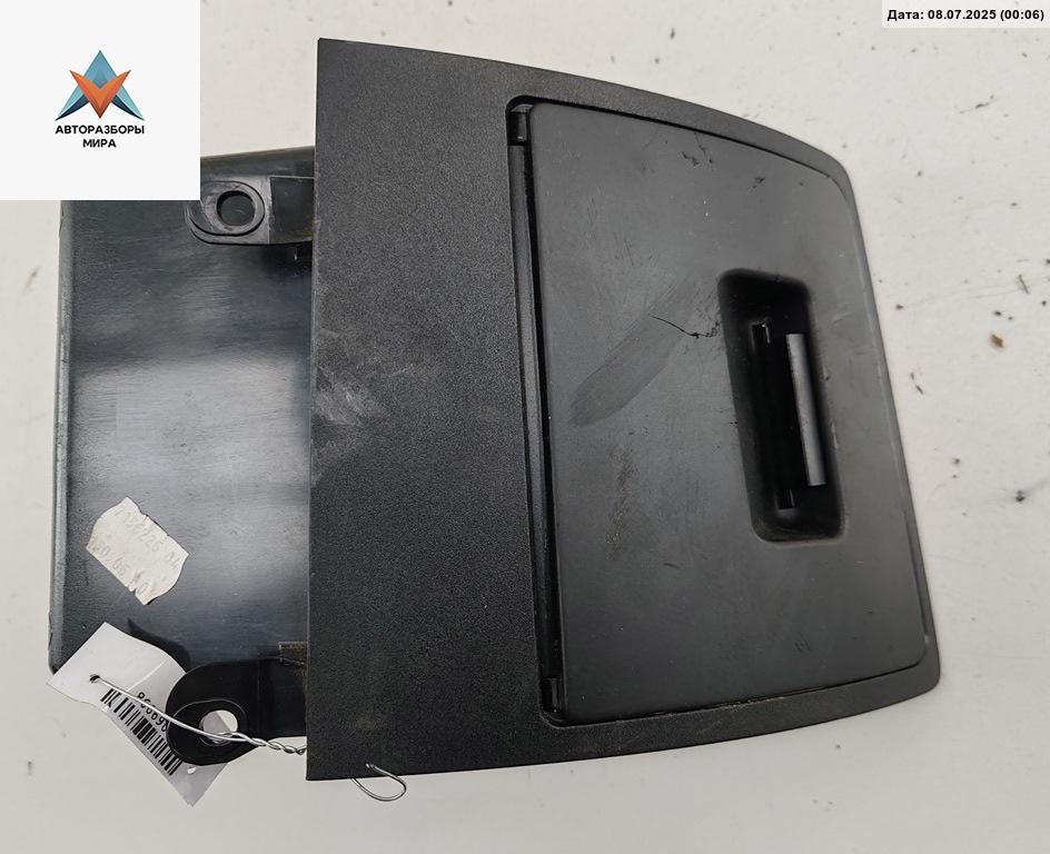 бардачок BMW 5 серия E60/E61 2006, 2.5 л., бензин, МКПП, чёрный, седан, 585300105 - фото №1