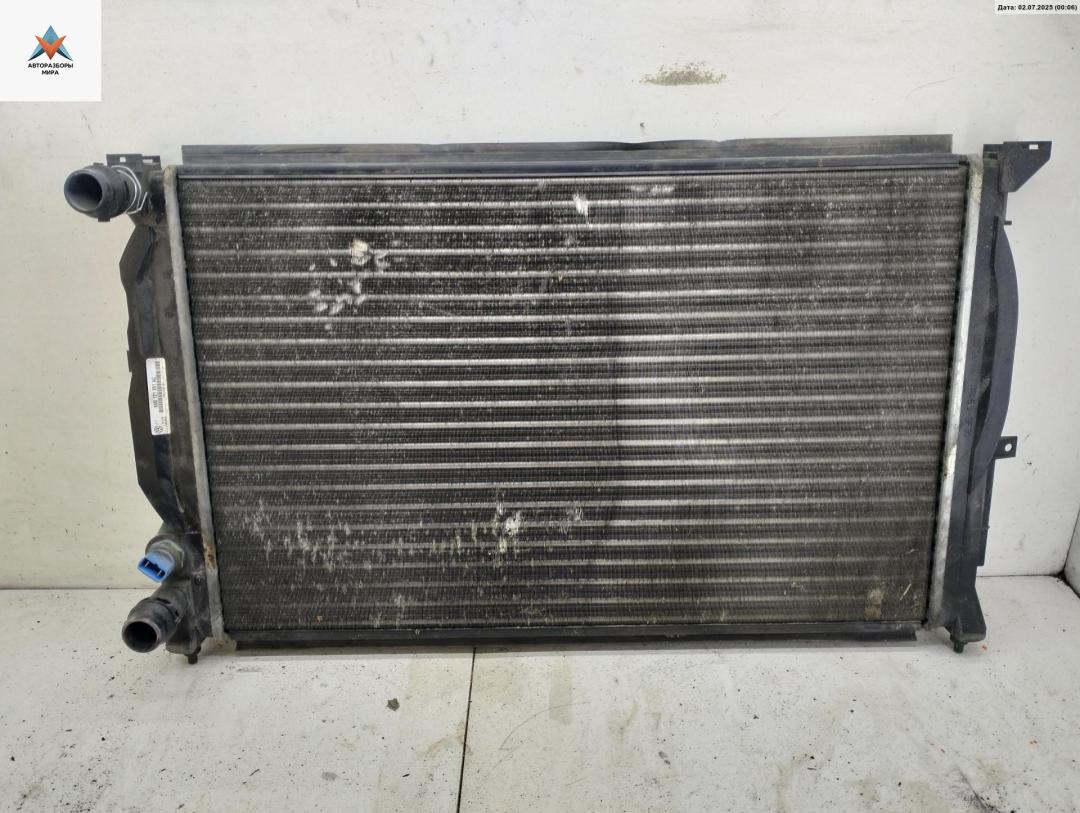 радиатор охлаждения Volkswagen Passat B5 1998, 1.9 л., дизель, МКПП, серый, универсал, 8D0121251AC - фото №1