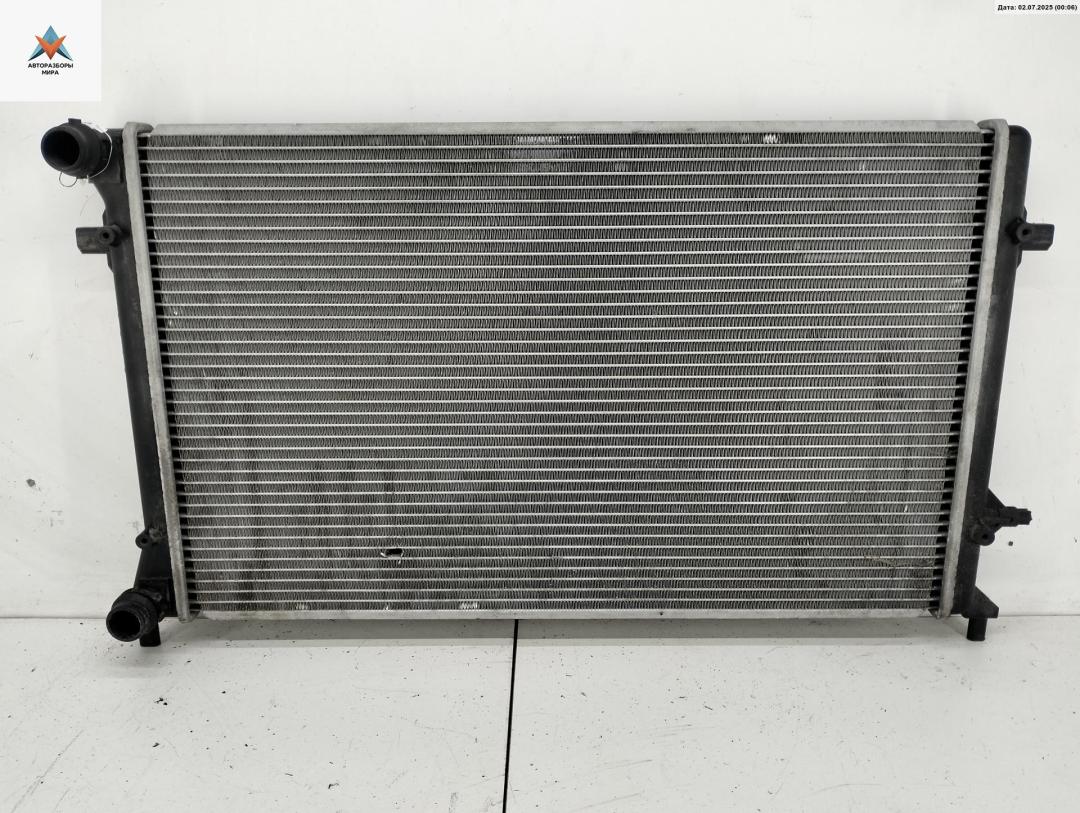 радиатор охлаждения Volkswagen Golf 5 поколение 2004, 1.4 л., бензин, МКПП, серый, хетчбэк 5 дв. - фото №1