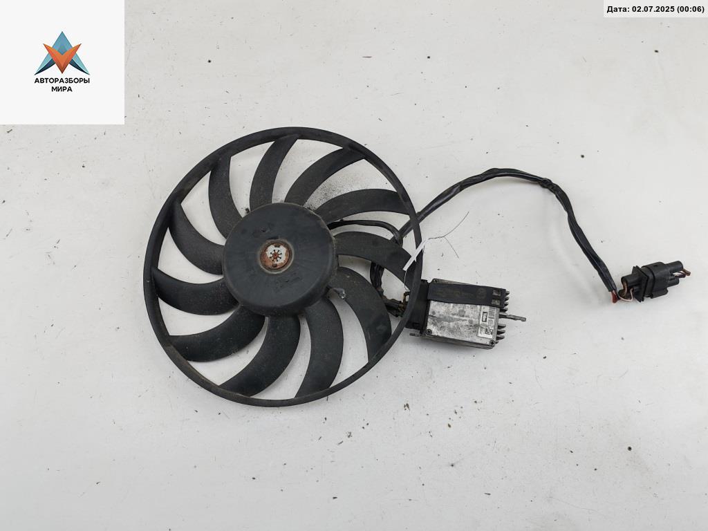 вентилятор радиатора Audi A4 B6 2002, 2.0 л., бензин, МКПП, синий, универсал, 869202Q - фото №1