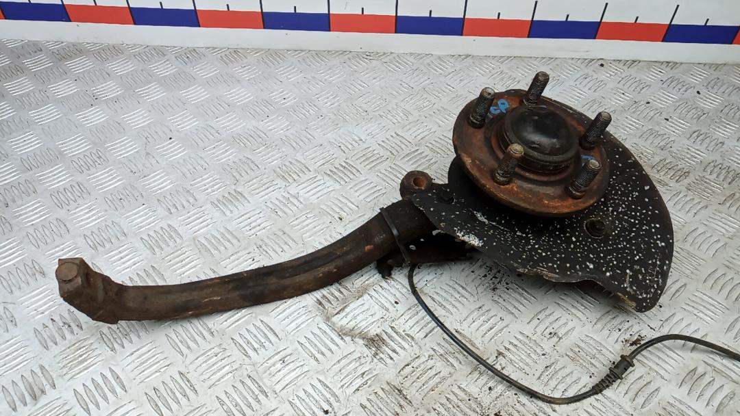 ступица передняя левая Chrysler 300C 1 поколение 2008, 3.0 л., дизель, АКПП, седан - фото №1