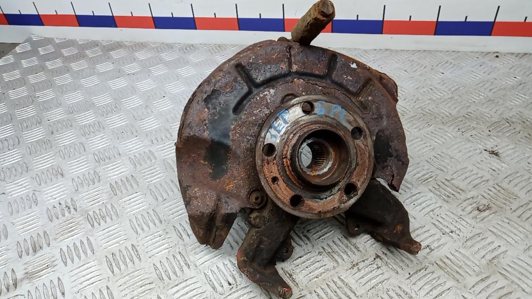 ступица передняя левая SEAT Ibiza 4 поколение 2009, 1.4 л., бензин, МКПП, хетчбэк 5 дв., 6Q0407255AC, 6R0407621E - фото №1