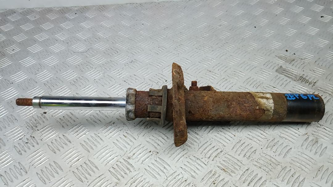 Стойка Volkswagen Tiguan 1 поколение 2009, 2.0 л., дизель, МКПП, внедорожник 5 дв., 5N0413031K - фото №1