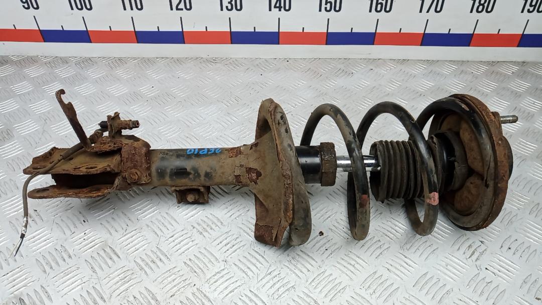 Стойка Mitsubishi ASX 1 поколение 2010, 1.8 л., дизель, МКПП, внедорожник 5 дв., 4060A325, 4040A166, MN101372 - фото №1